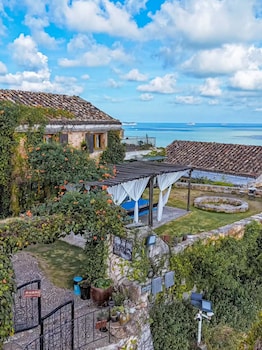 Yaojia Xingluohaiye Resort,,3 star