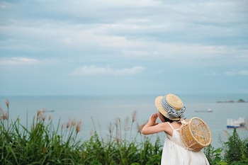 Yaojia Xingluohaiye Resort,,3 star