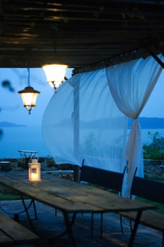 yaojia xingluohaiye resort