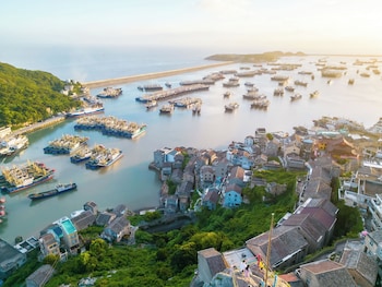 yaojia xingluohaiye resort