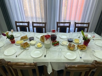 Hotel Epoka,,3 star