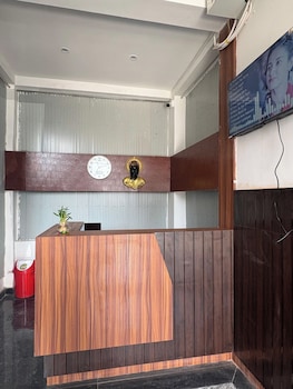 Satyamev Grand Inn,,3 star