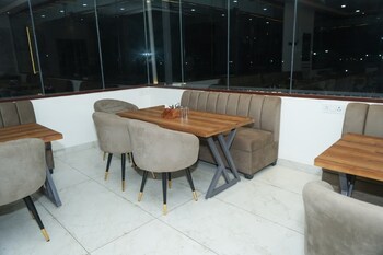 hotel baromas retreat