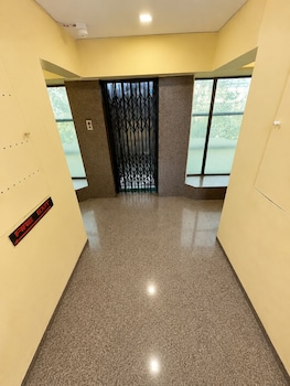 glitz hotel jayshree nr mumbai airport