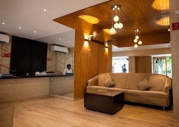 glitz hotel jayshree nr mumbai airport