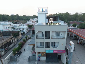 The Archway Hotel,,3 star