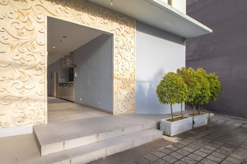 Palette Hotel Near Padma,,3 star