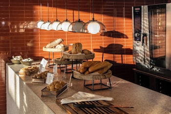 valmar corfu designed for adults