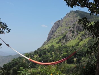 Misty Hills Ella Resort,Makulella>>Ella,3 star