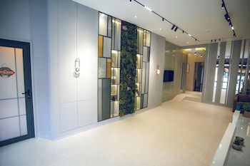 Momentum Hotel Baku,,4 star