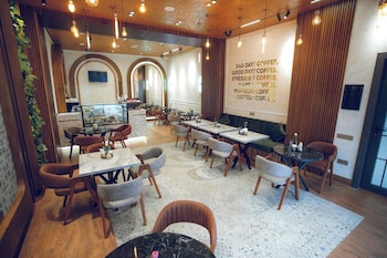 momentum hotel baku