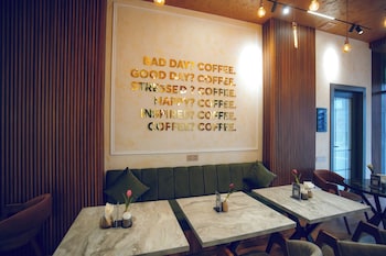 momentum hotel baku