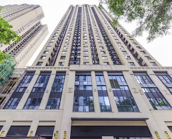 jandh invis high rise panoramic art hotel