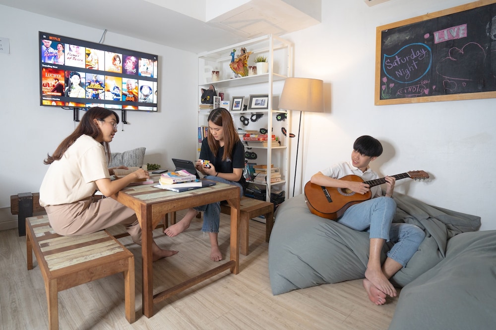 3howw hostel at sukhumvit 21