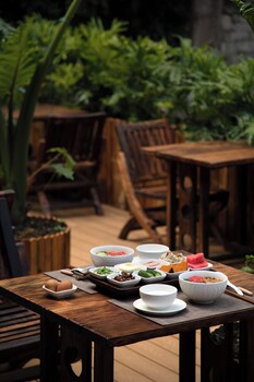 dali jiwu hotel