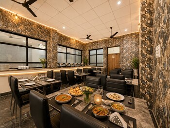 guru kirpa stays and dine