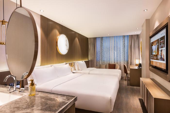 crystal hotel guiyang fountain
