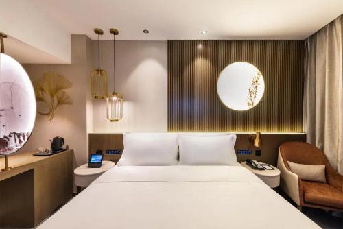 crystal hotel guiyang fountain
