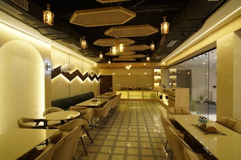 rrr by io hotels