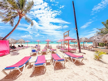 los corales del mar studios and suites spa