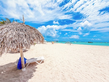 los corales del mar studios and suites spa