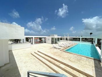 Los Corales Del Mar Studios & Suites Spa,,5 star