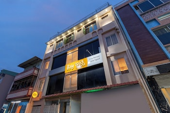itsy hotels cozy retreat near mysore palace and zoo