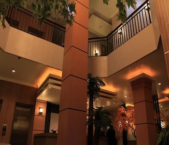 Cozzy Menara Archie,,3 star