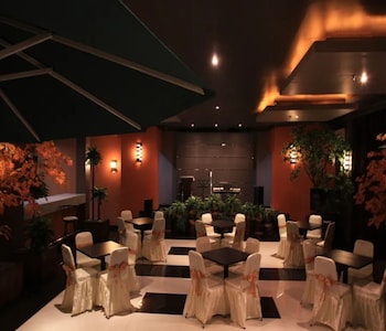 Cozzy Menara Archie,,3 star