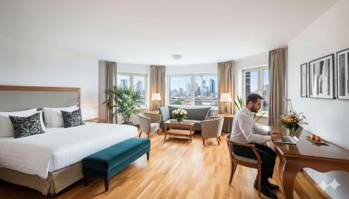 main plaza suite tower