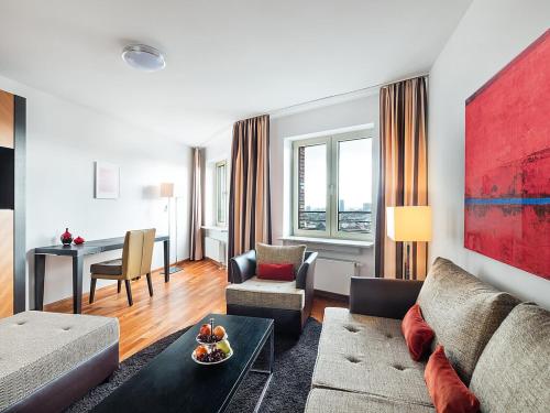 main plaza suite tower