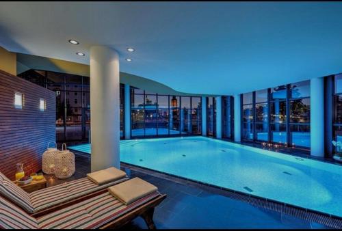 main plaza suite tower