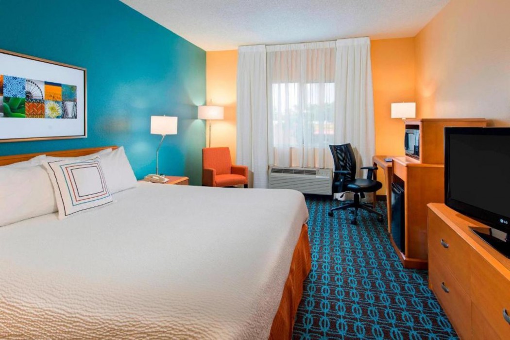 sleep inn and suites pensacola university area