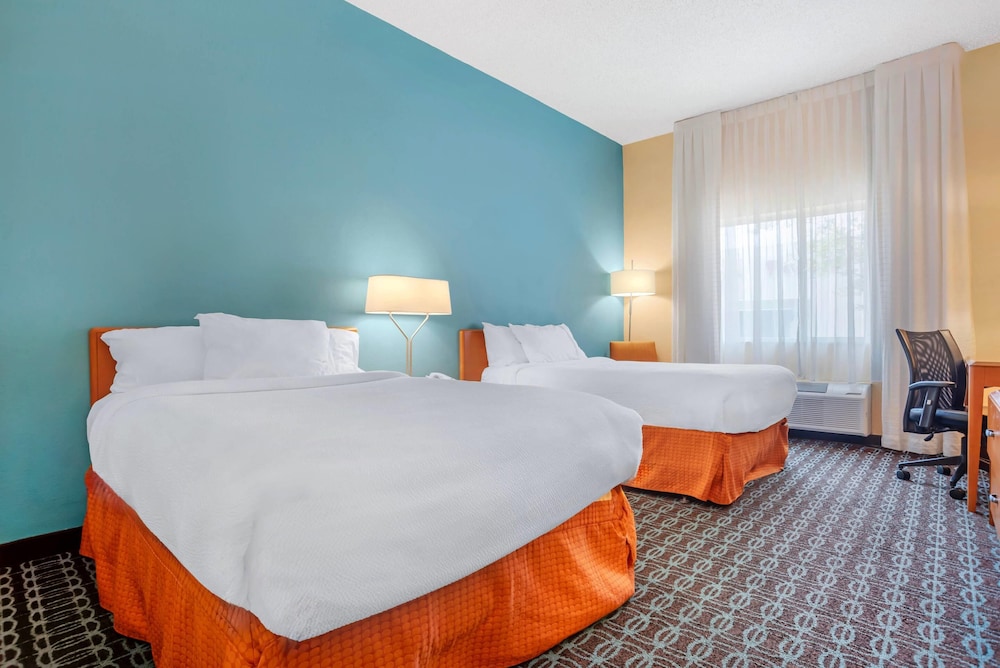 sleep inn and suites pensacola university area