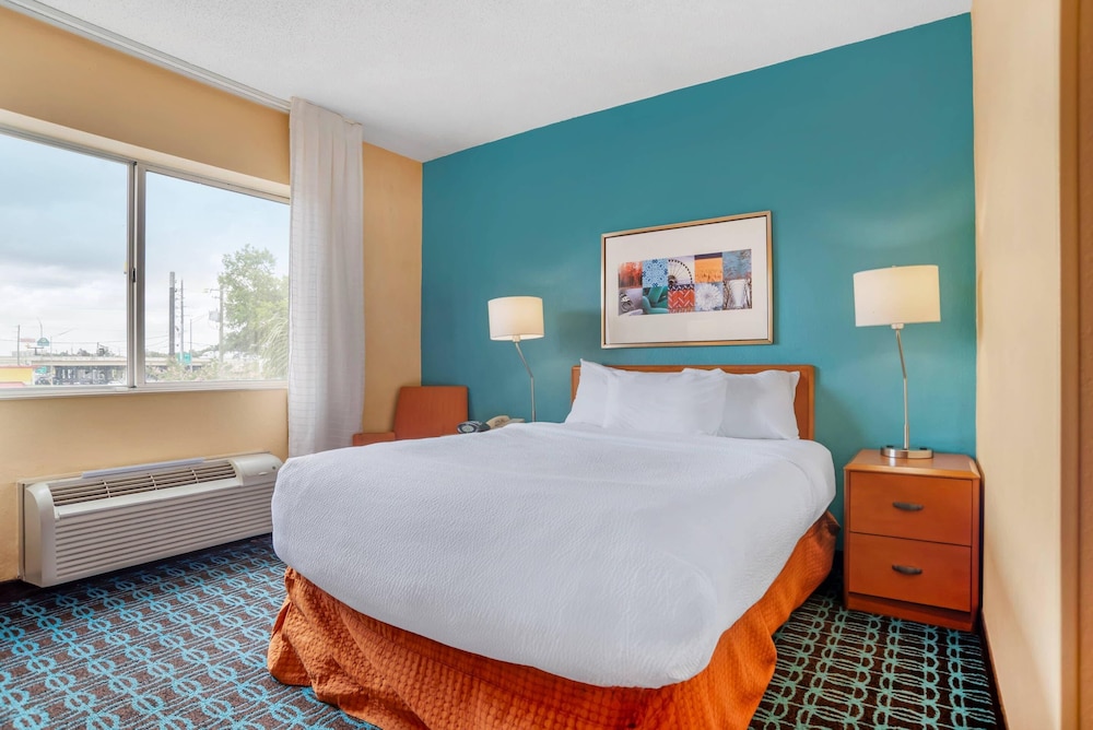 sleep inn and suites pensacola university area