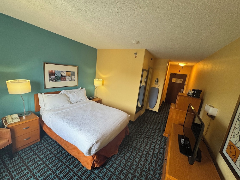 sleep inn and suites pensacola university area