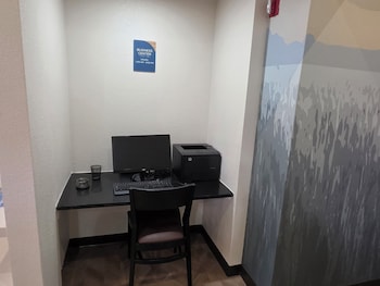 sleep inn and suites pensacola university area
