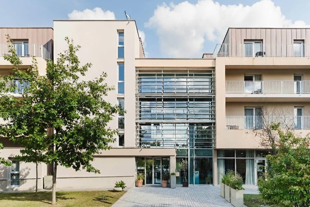 quality aparthotel dinan