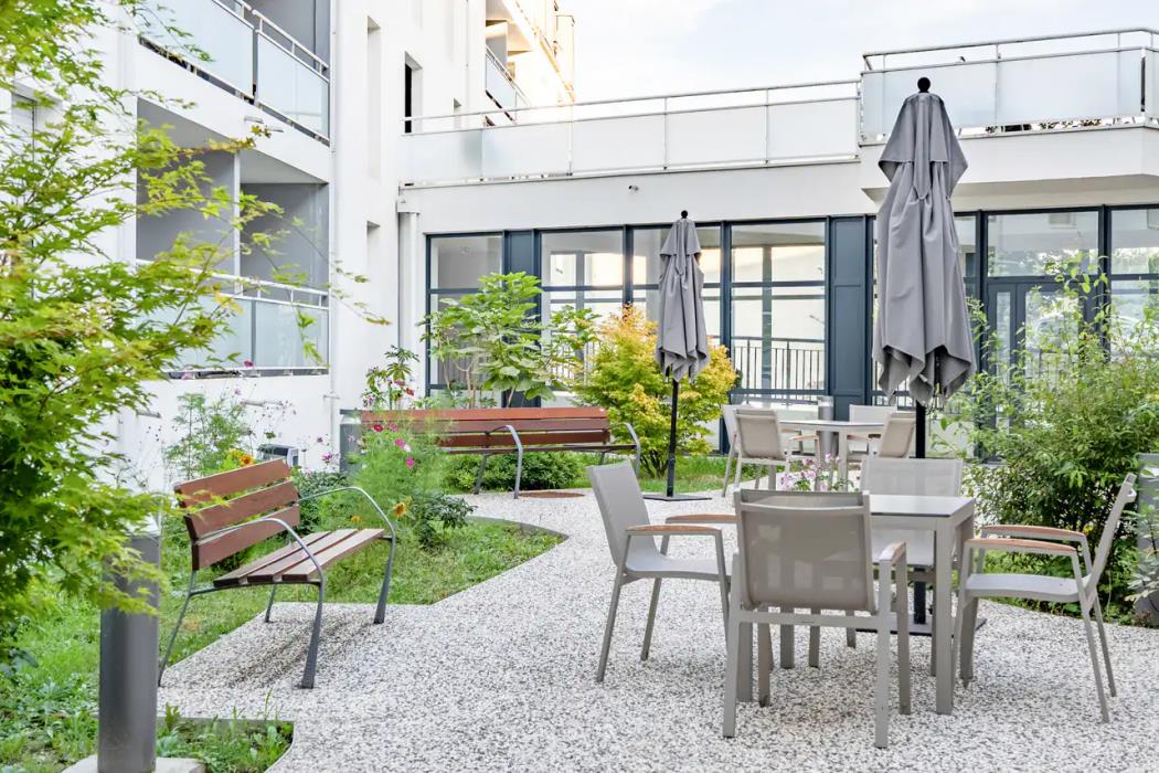 quality aparthotel rochefort