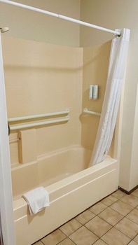 rodeway inn jackson martell
