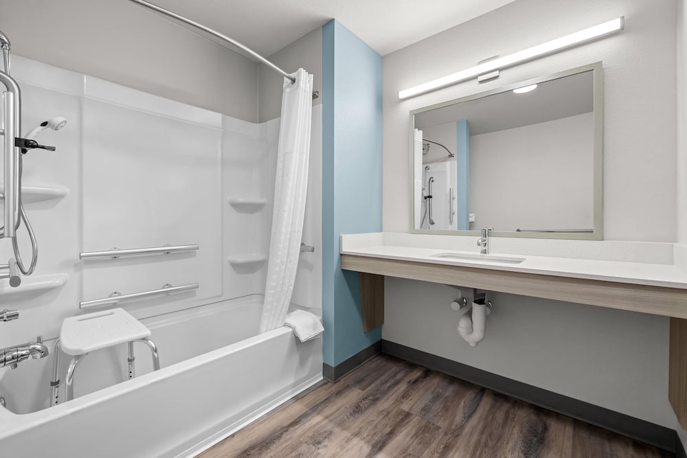 woodspring suites manteca stockton south