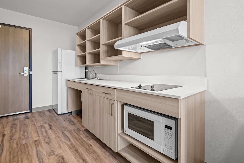 woodspring suites manteca stockton south