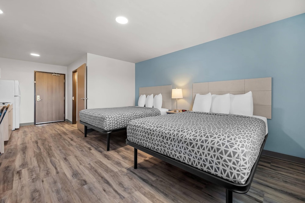 woodspring suites manteca stockton south
