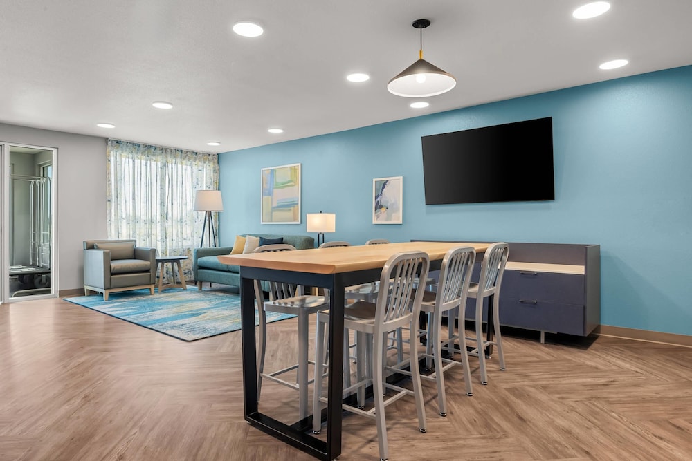 woodspring suites manteca stockton south