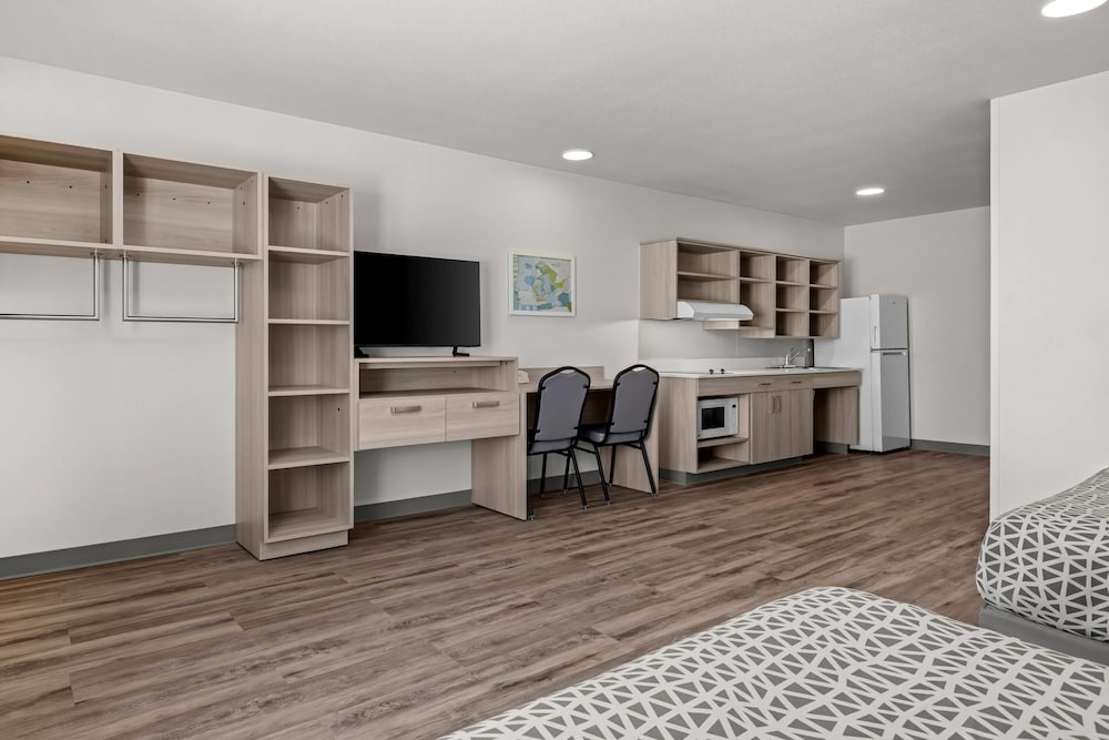 woodspring suites manteca stockton south