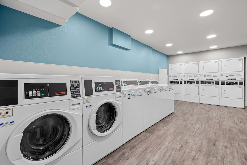 woodspring suites manteca stockton south