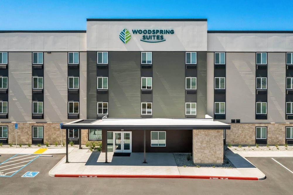 woodspring suites manteca stockton south
