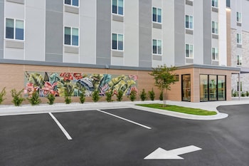 Everhome Suites Panama City Beach,,3 star