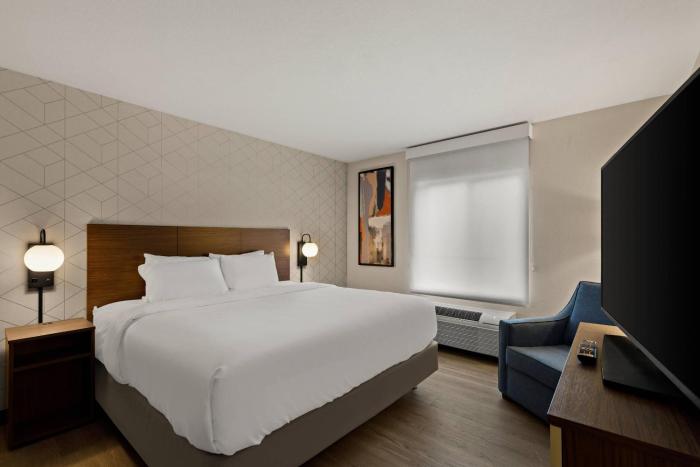 everhome suites panama city beach