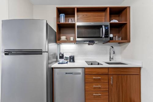everhome suites panama city beach